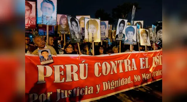 Miles salen hoy a las calles en protesta por el indulto Miles salen hoy a las calles en protesta por el indulto