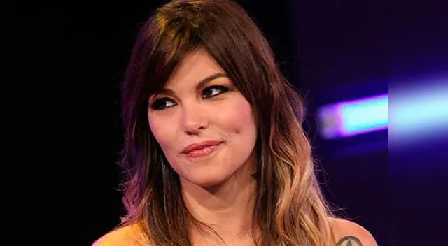 Angie Jibaja rompe en llanto al anunciar la muerte de su perrita