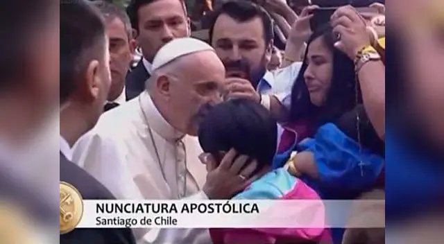 Papa Francisco: Mira la conmovedora bendición del Santo Padre a niño con discapacidad Papa Francisco: Mira la conmovedora bendición del Santo Padre a niño con discapacidad