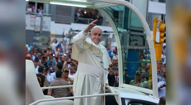 Papa Francisco bendijo a todos