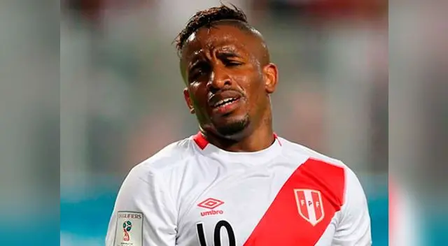 Difunden foto íntima de Jefferson Farfán