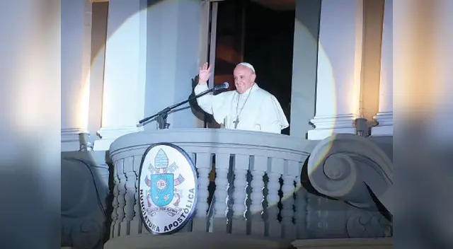   Se espera más de un millón y medio de personas en base las palmas para la misa del papa Francisco