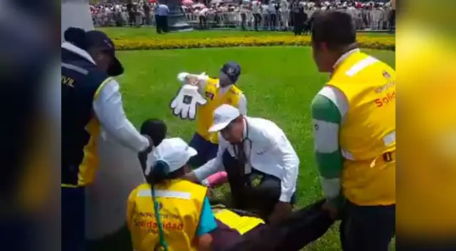 Atención médica a fieles en Plaza de Armas