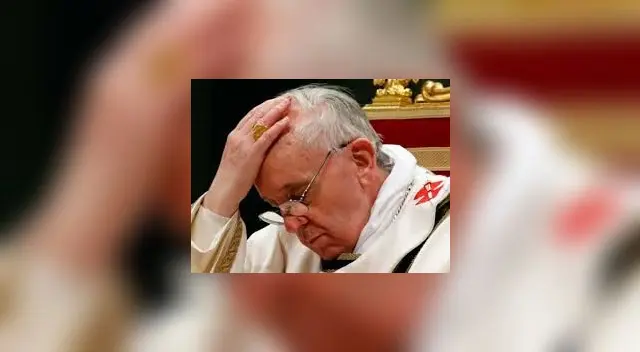 ¿Papa Francisco tuvo corte en la mano durante recorrido en nuestro país?