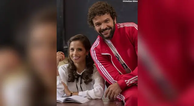 Orlando en una escena con Melania Urbina