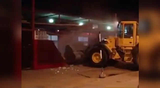 Policía demolió y desalojó a transportistas del terminal Fiori Policía demolió y desalojó a transportistas del terminal Fiori