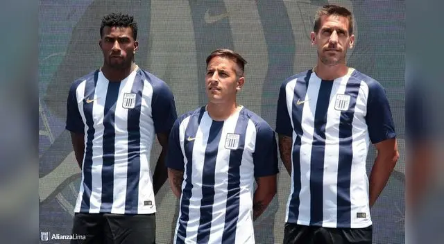 La nueva camiseta de Alianza Lima para este 2018 La nueva camiseta de Alianza Lima para este 2018