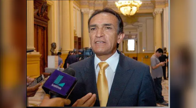 Hectot Becerril afirma que "por fin se acaba esta telenovela" 