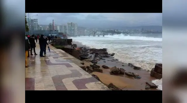 Peruanas fallecieron por fuerte oleaje en playa de Antofagasta
