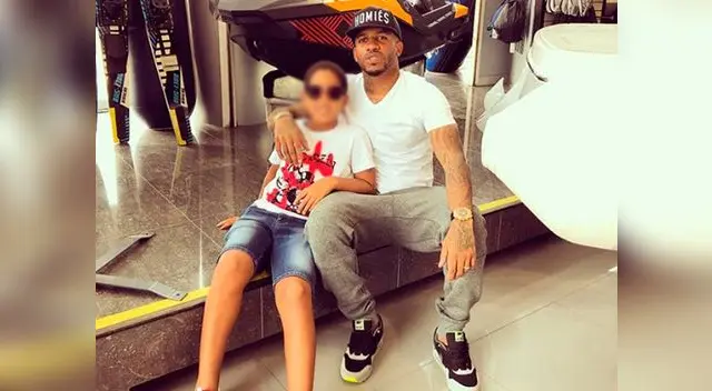 Jefferson Farfán no escatima en gastos para su pequeño