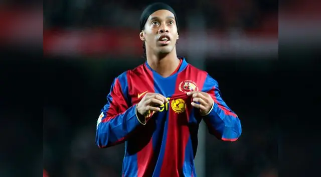  Ronaldinho causó nostalgia al recordar gol con el Barcelona