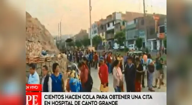 Pacientes hacen largas colas por una citas en Hospital de San Juan de Lurigancho Pacientes hacen largas colas por una citas en Hospital de San Juan de Lurigancho