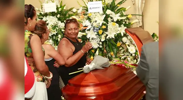 La mamá del delantero le llevó el pésame a la familia La mamá del delantero le llevó el pésame a la familia