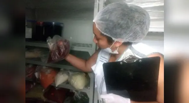 Descubren alimentos vencidos en supermercado Descubren alimentos vencidos en supermercado