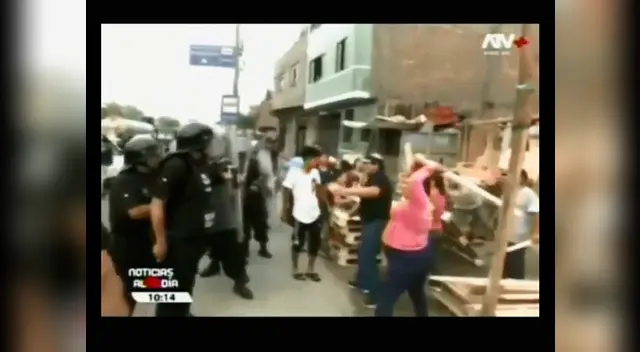 Comerciantes se enfrentan a serenos en El Agustino 