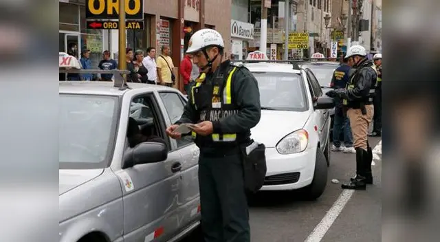 Ofrecen descuentos de hasta el 90 por ciento en papeletas de tránsito