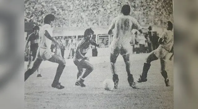 Maradona no lució ante la 'U' al ser bien marcado