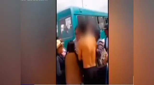 Cobradora de couster agrede a un adolescente por 20 céntimos en Arequipa