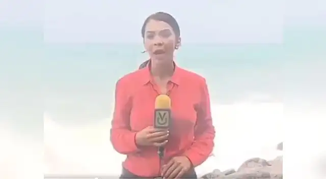 Reportera casi se la lleva el mar en plena transmisión en vivo 