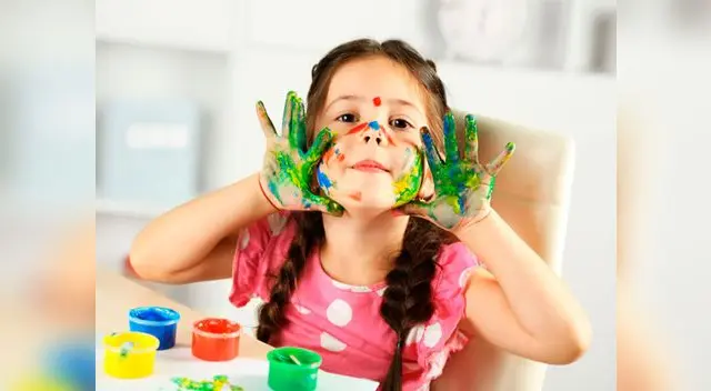 Dejar que se ensucien no solo les brindará paz, sino que fomentará su creatividad y estimularán su imaginación Dejar que se ensucien no solo les brindará paz, sino que fomentará su creatividad y estimularán su imaginación