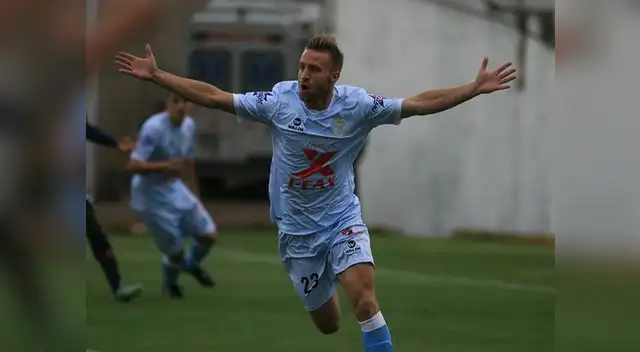 Vive un sueño al tener como técnico a su ídolo Vive un sueño al tener como técnico a su ídolo