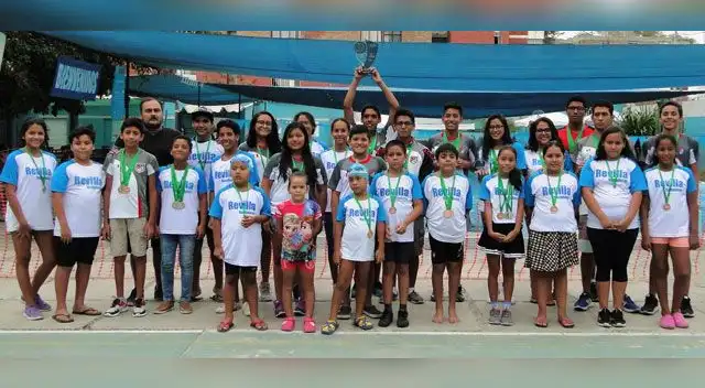 la Academia Revilla lograron el primer lugar de la Copa Punta Arenas 2018. FOTO: Roberto Saavedra