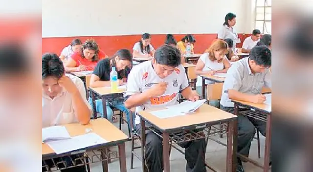 Este año habrá plazas para 75 mil docentes y directivos Este año habrá plazas para 75 mil docentes y directivos