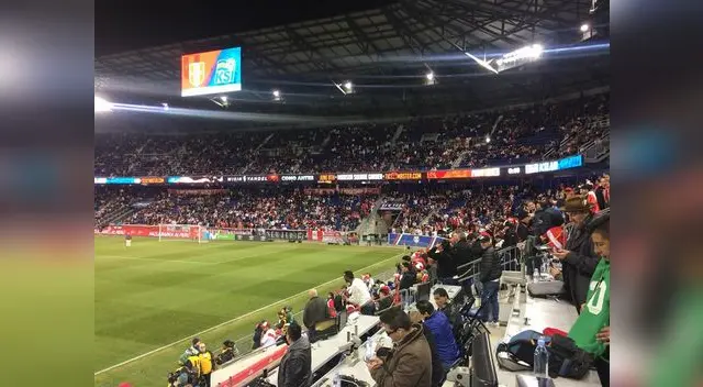 La hinchada peruana tomó Nueva Jersey