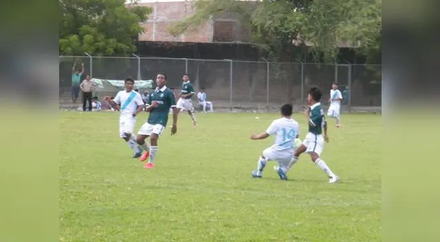 Caysa y Monteverde se encuentran en el estelar en el estadio Miguel García Estévez Caysa y Monteverde se encuentran en el estelar en el estadio Miguel García Estévez