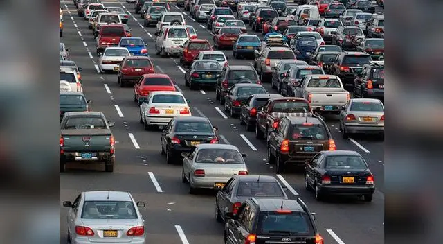 Gran congestión vehicular en Panamericana Sur / Foto: Referencial