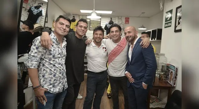 Iván con los no tan chicos de la "Joven Sensación"