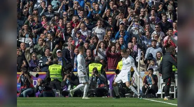 Festejo por el gol. CR7 ya le lleva marcado 22 goles al Atlético. FOTO: EFE