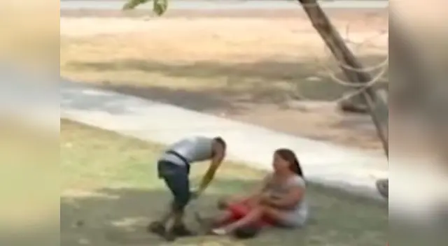 Pareja drogándose en presencia de su hijo Pareja drogándose en presencia de su hijo