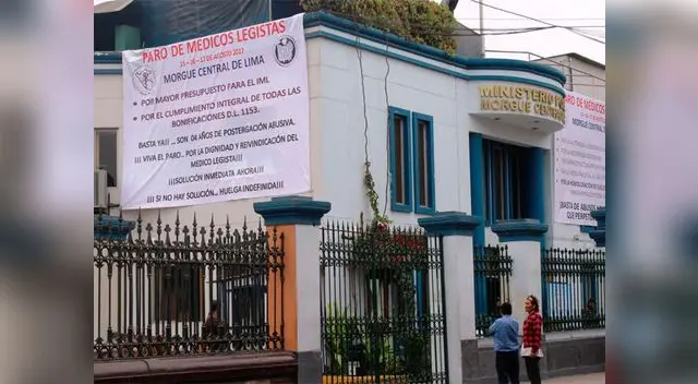 Los familiares llegaron a la morgue de Lima