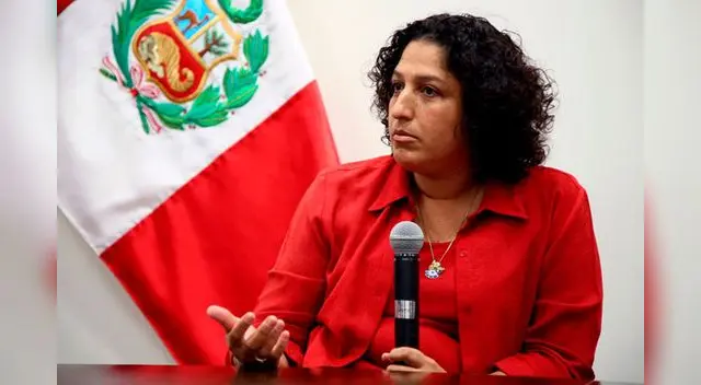 Ministra declaró zona adyacente a incendio en emergencia ambiental