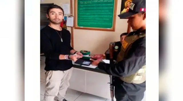 Mototaxista devolvió pertenencias a turista en Cusco