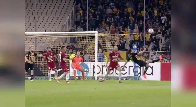 Christodoulopoulos se robó los aplausos con esta chalaca