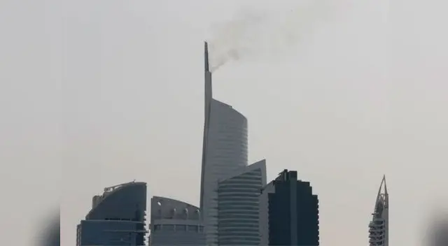 Un incendio se registró en un rascacielos en Dubái Un incendio se registró en un rascacielos en Dubái