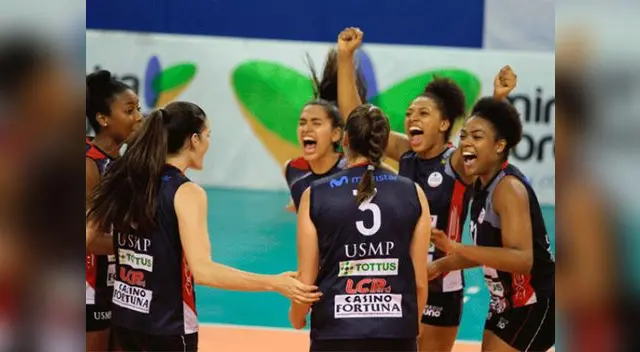 Festejo de Ángela Leyva y sus compañeras por la victoria de la USMP sobre Jaamsa. FOTO: FPV.