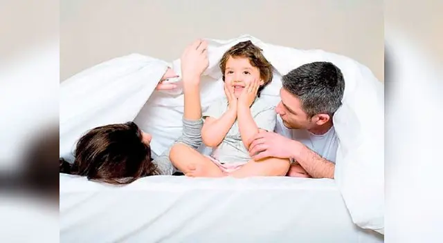 Otro de los motivos por las que no quieren dormir solos es por miedo a la oscuridad. 