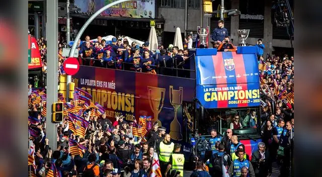 Los hinchas inundaron las calles de Barcelona Los hinchas inundaron las calles de Barcelona