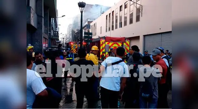 Incendio en pollería destruyó casona Pancho Fierro en Centro de Lima Incendio en pollería destruyó casona Pancho Fierro en Centro de Lima