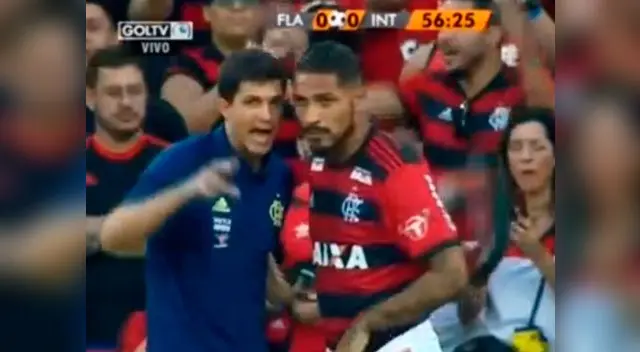 Paolo Guerrero ingresó en el partido del Flamengo contra Internacional Paolo Guerrero ingresó en el partido del Flamengo contra Internacional