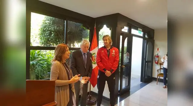 Gareca fue homenajeado Gareca fue homenajeado