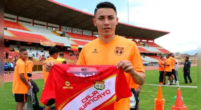 Jean Deza sigue mostrando su juego y talento, fue el autor del gol en el empate con Garcilaso Jean Deza sigue mostrando su juego y talento, fue el autor del gol en el empate con Garcilaso