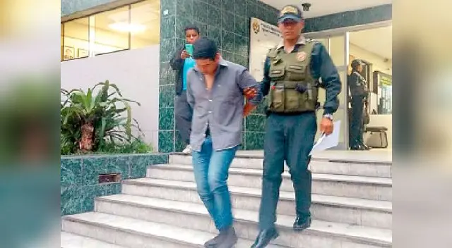 Policía ebrio desata terror en concierto de cumbia