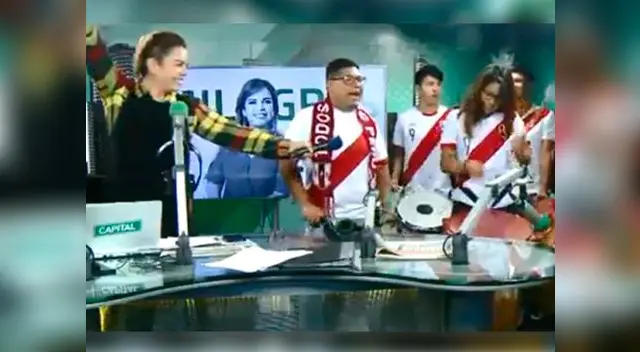 Milagros Leiva armó "fiestón" en su programa de radio por Paolo Guerrero Milagros Leiva armó "fiestón" en su programa de radio por Paolo Guerrero