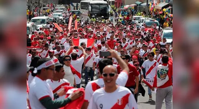 hinchas de la selección peruana