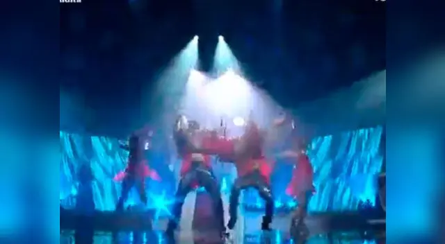 Yahaira Plasencia interpretó a Thalía y casi sufre terrible caída Yahaira Plasencia interpretó a Thalía y casi sufre terrible caída