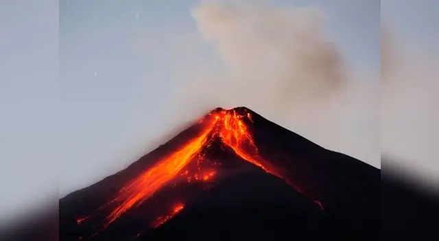 Erupción del Volcán de Fuego en Guatemala Erupción del Volcán de Fuego en Guatemala